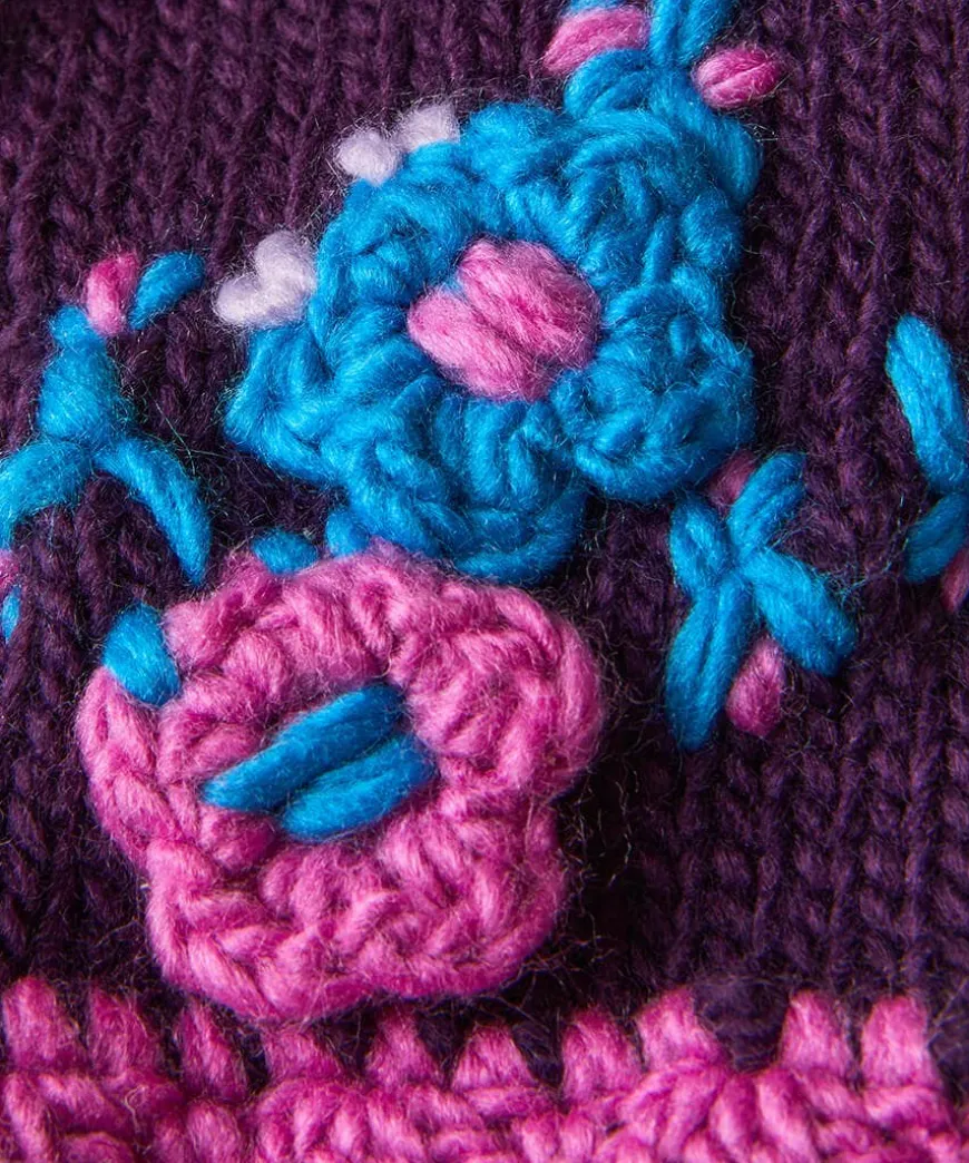 Cosy And Cute Knitted Applique Mitts