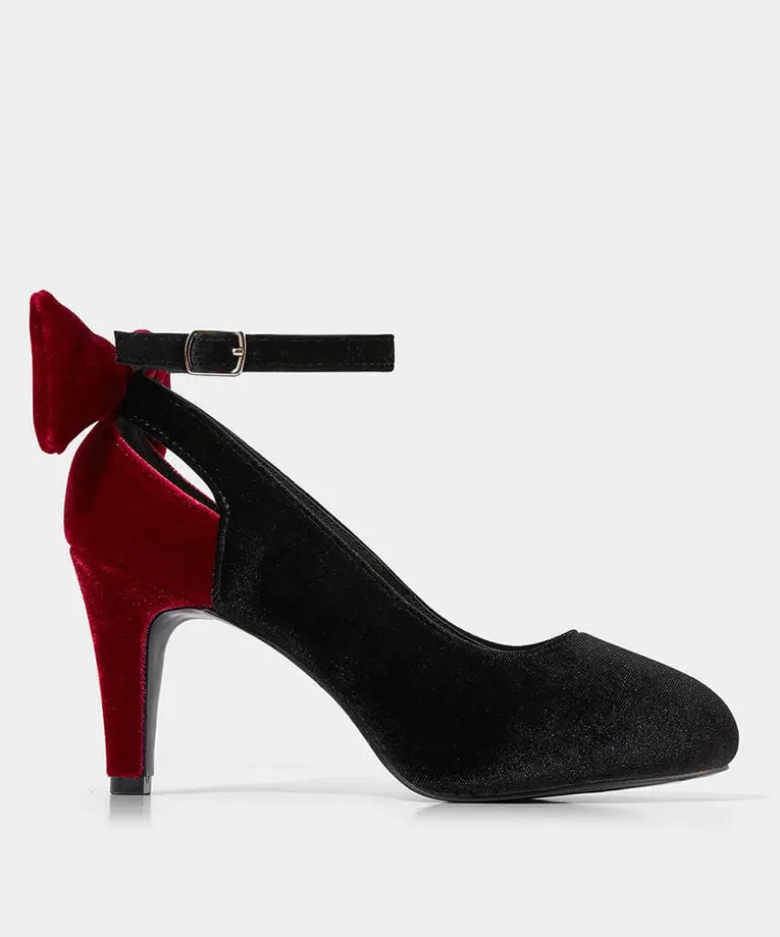 Divine Diva Velvet Bow Shoes