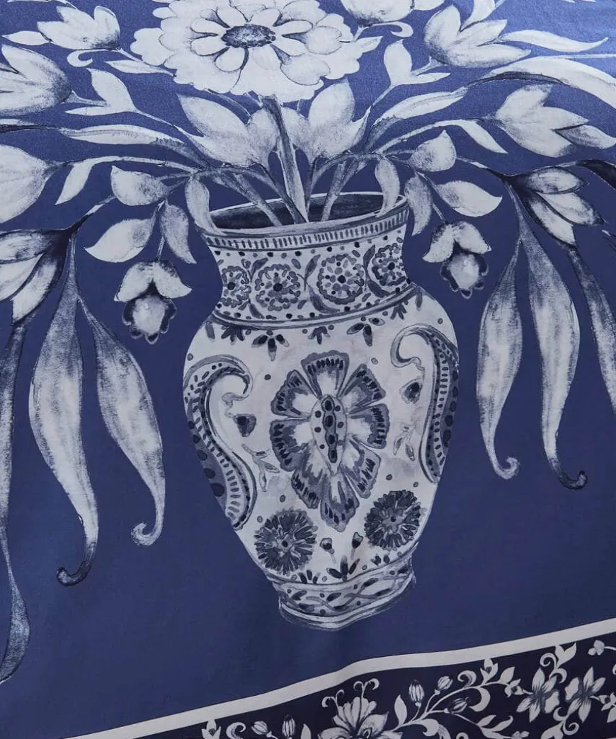 Floral Vivid Vase Reversible Duvet Set