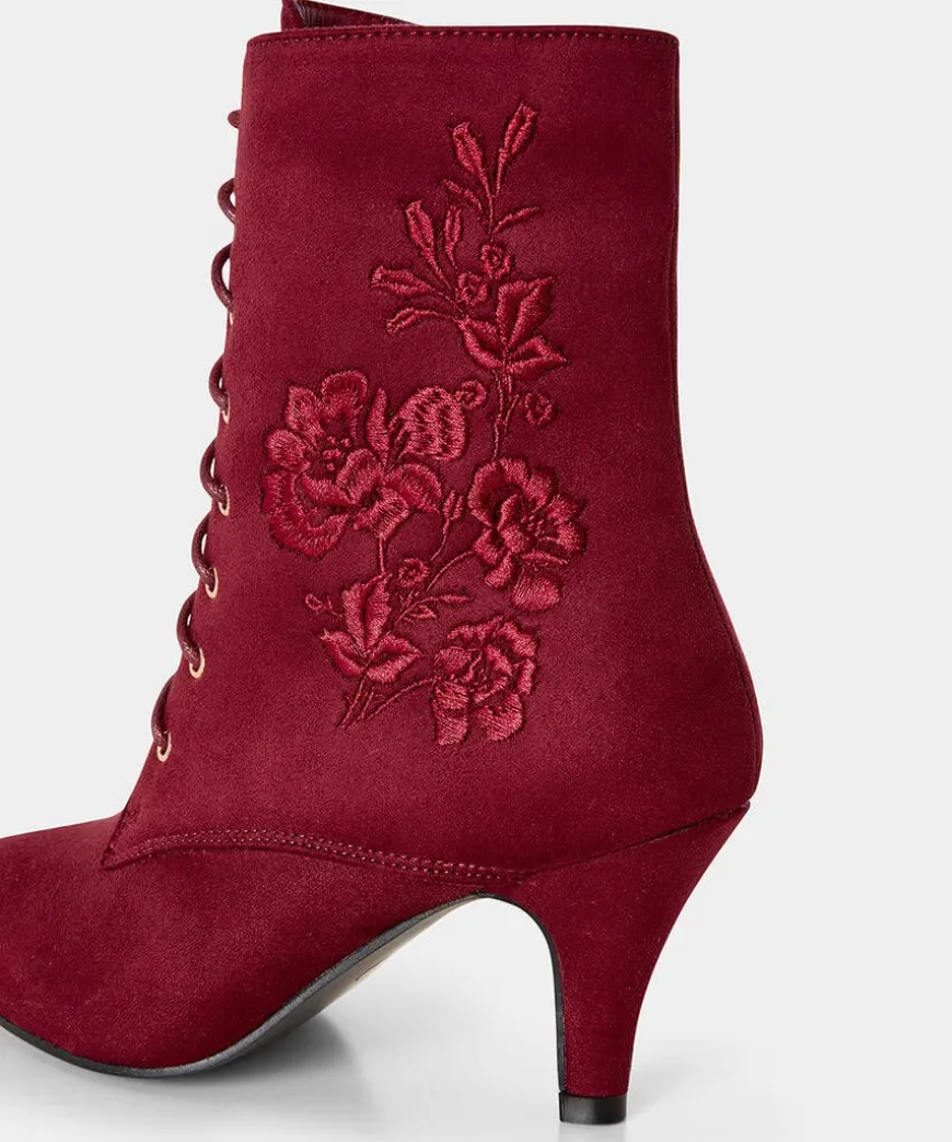 Giselle Lace Up Boots